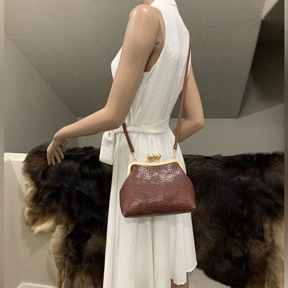 Brown Handmade Embossed Cowhide, Big Pearl Kisslock Clutch/Wristlet/Crossbody - Picture 4 of 15